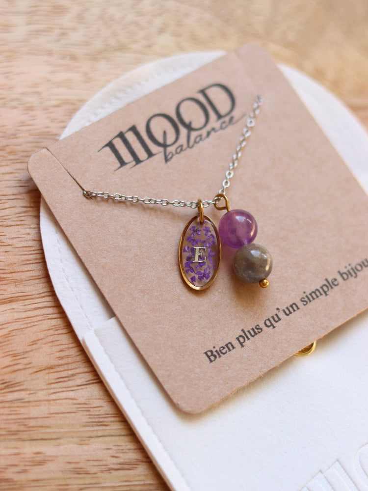 Bijoux résines et fleurs séchées (symbolique) 💐